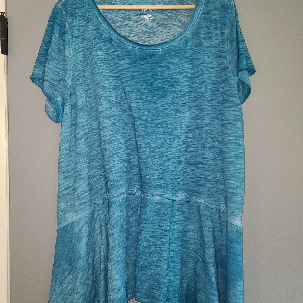 Short sleeve, tunic length shirt